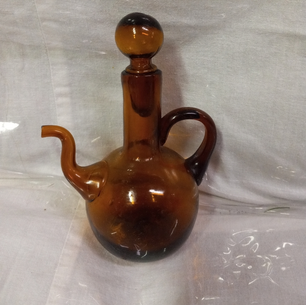 Vintage Cruet Hand-blown Glass Dark Amber with Original Stopper 5"